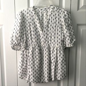 NWOT Tea Rose Blouse Size Small